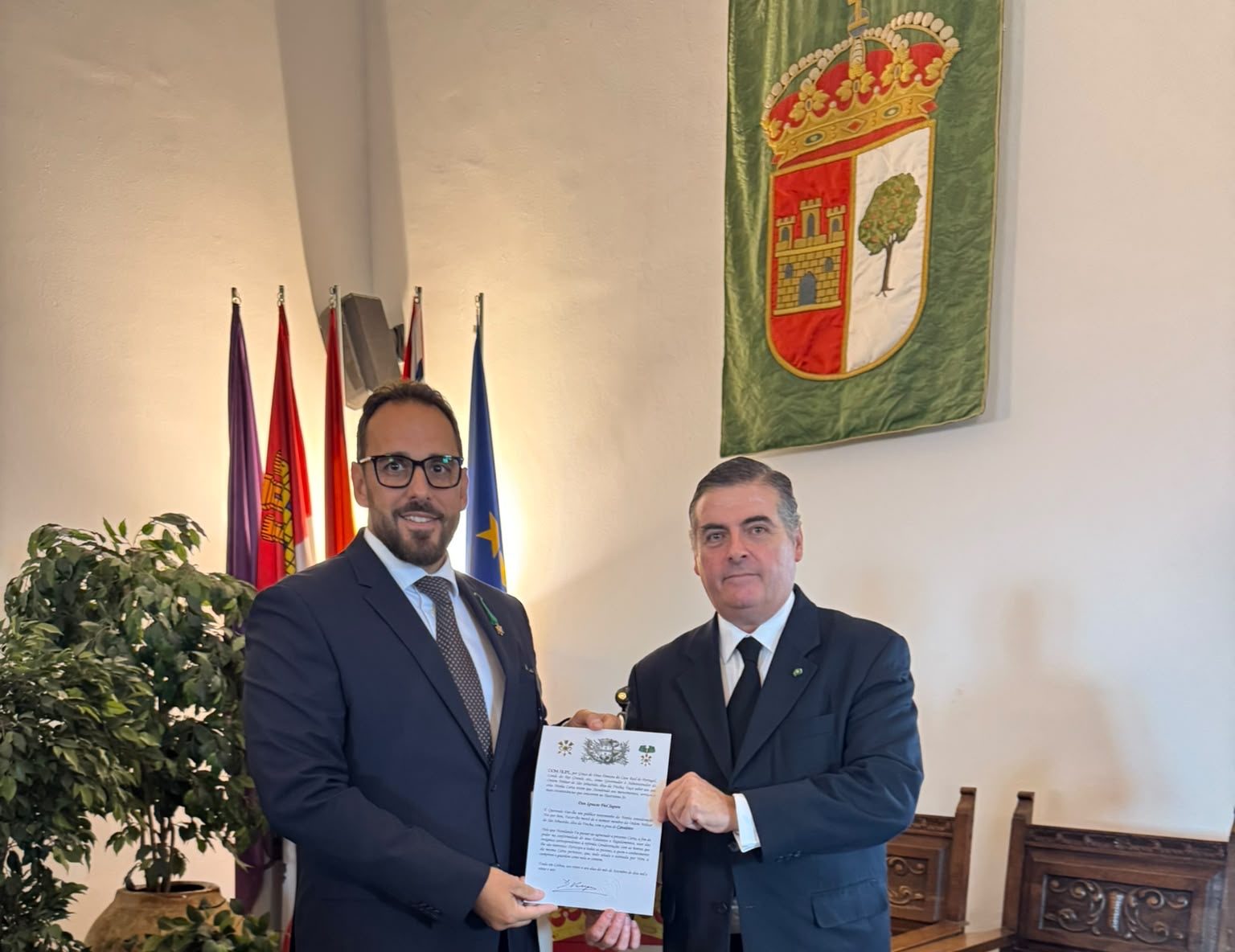 El Cónsul Honorario de la República de Polonia en Baleares, D. Ignacio Fiol, ha recibido la medalla de honor concedida por la Orden de San Sebastián.